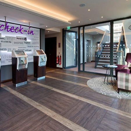 Premier Inn Staines Upon Thames Εξωτερικό φωτογραφία