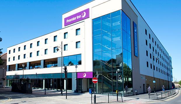 Premier Inn Staines Upon Thames Εξωτερικό φωτογραφία