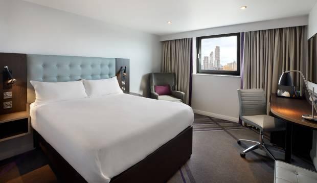 Premier Inn Staines Upon Thames Εξωτερικό φωτογραφία