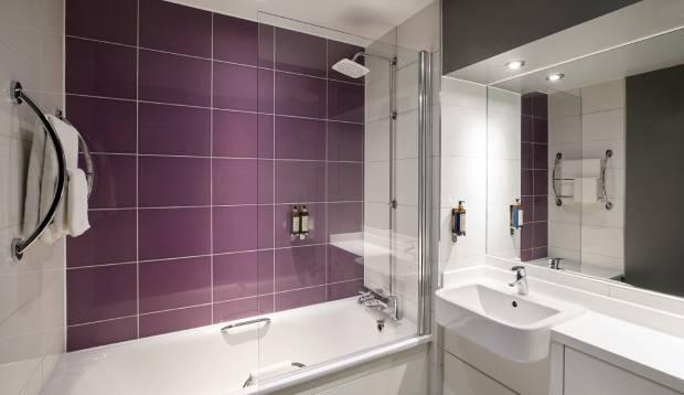Premier Inn Staines Upon Thames Εξωτερικό φωτογραφία