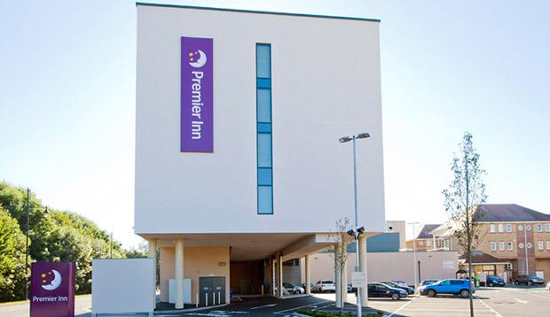 Premier Inn Staines Upon Thames Εξωτερικό φωτογραφία